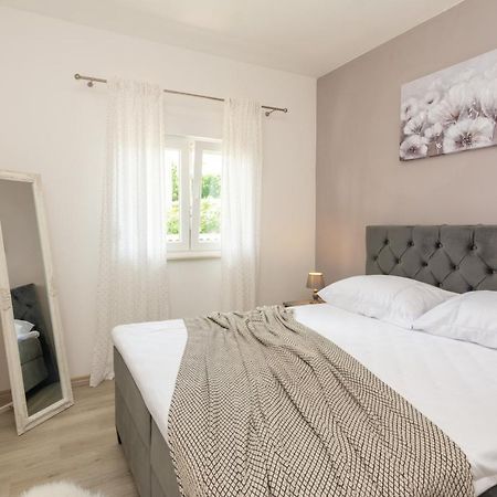Holiday Home Bibano 비빈제 외부 사진