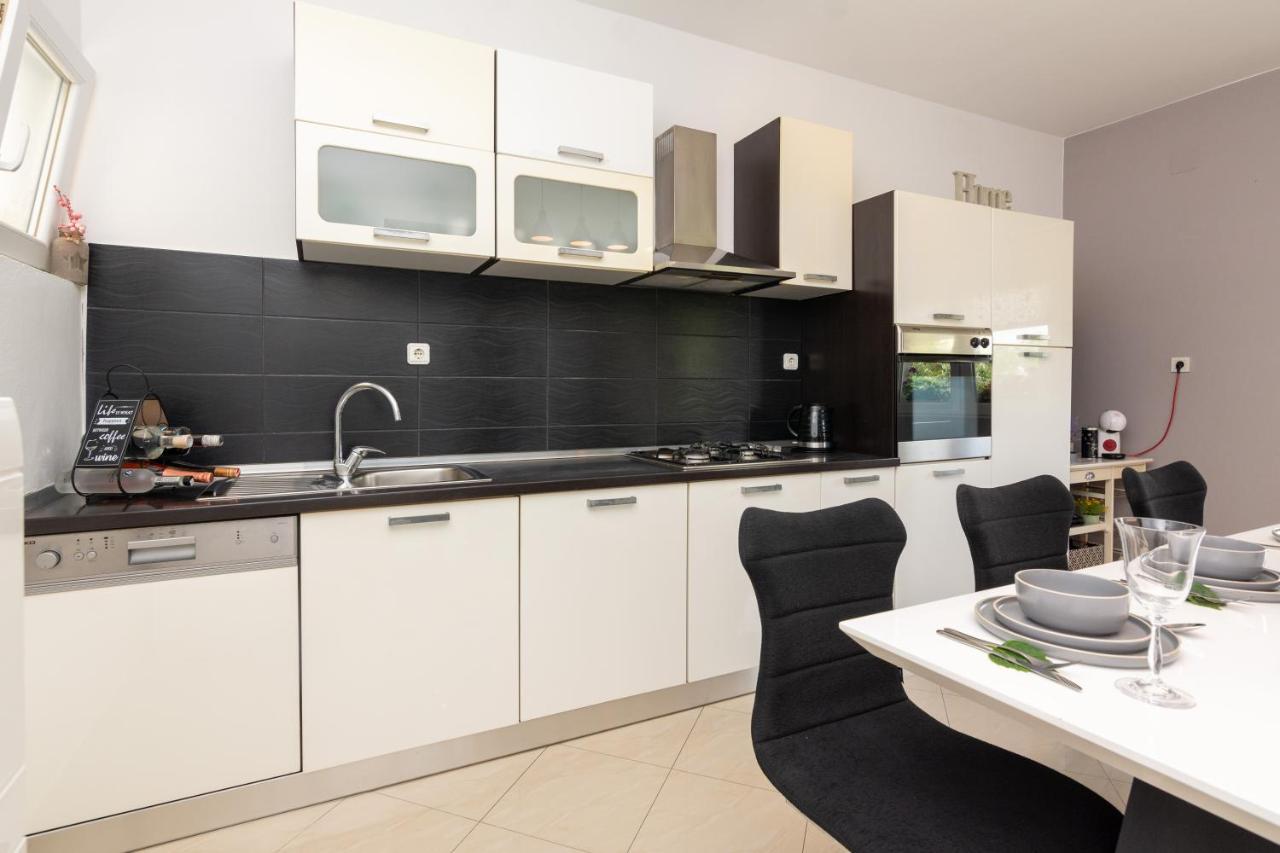 Holiday Home Bibano 비빈제 외부 사진